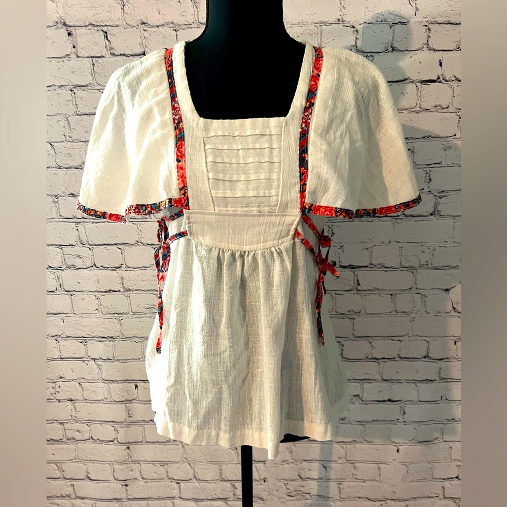 Beautiful one of a kind vintage late 1960s handmade cotton blouse